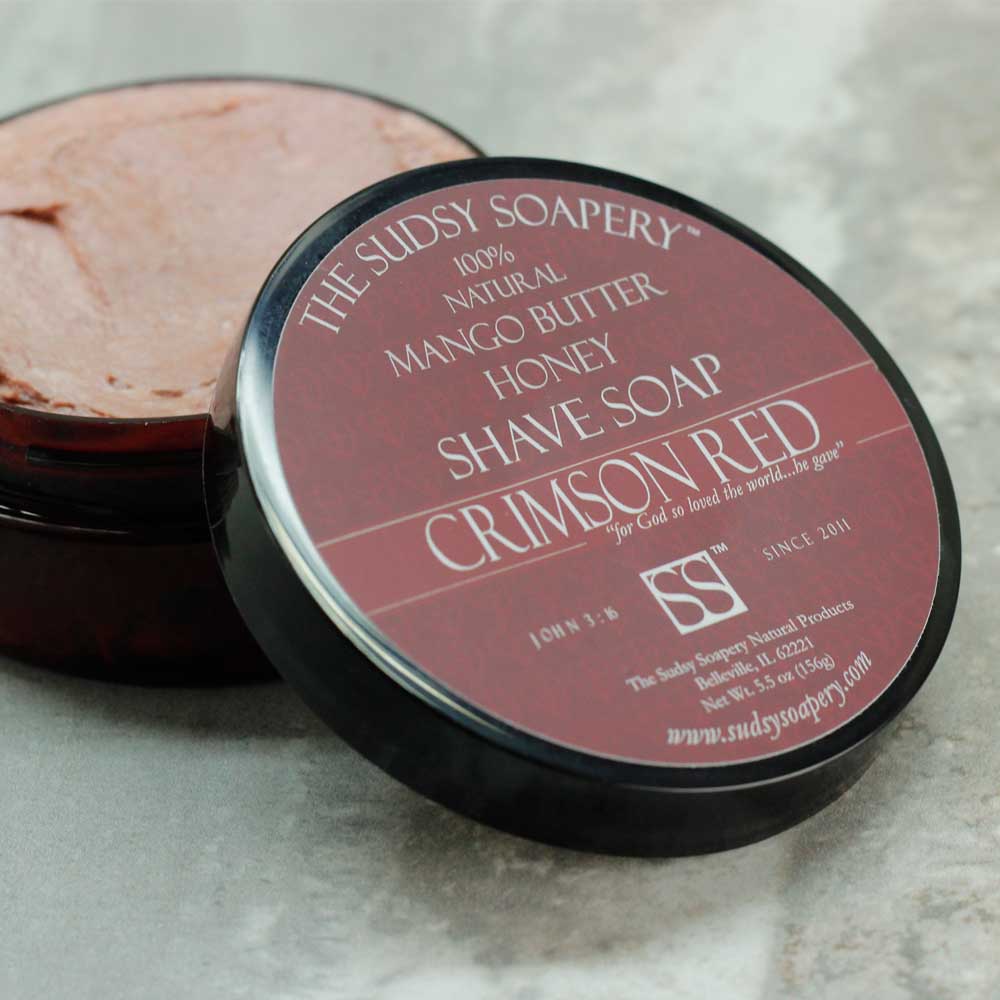 صابون الحلاقة بزبدة المانجو للحلاقة، أحمر قرمزي™ مع العسل وطين الورد