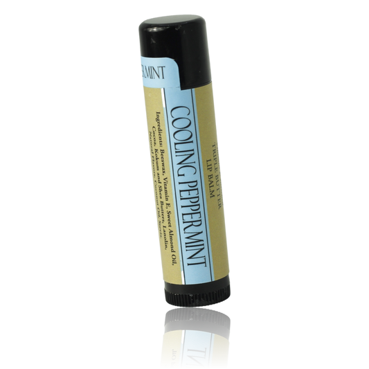 Kühlender, ultra-feuchtigkeitsspendender Lippenbalsam mit Pfefferminze, Vitamin E und dreifacher Butter